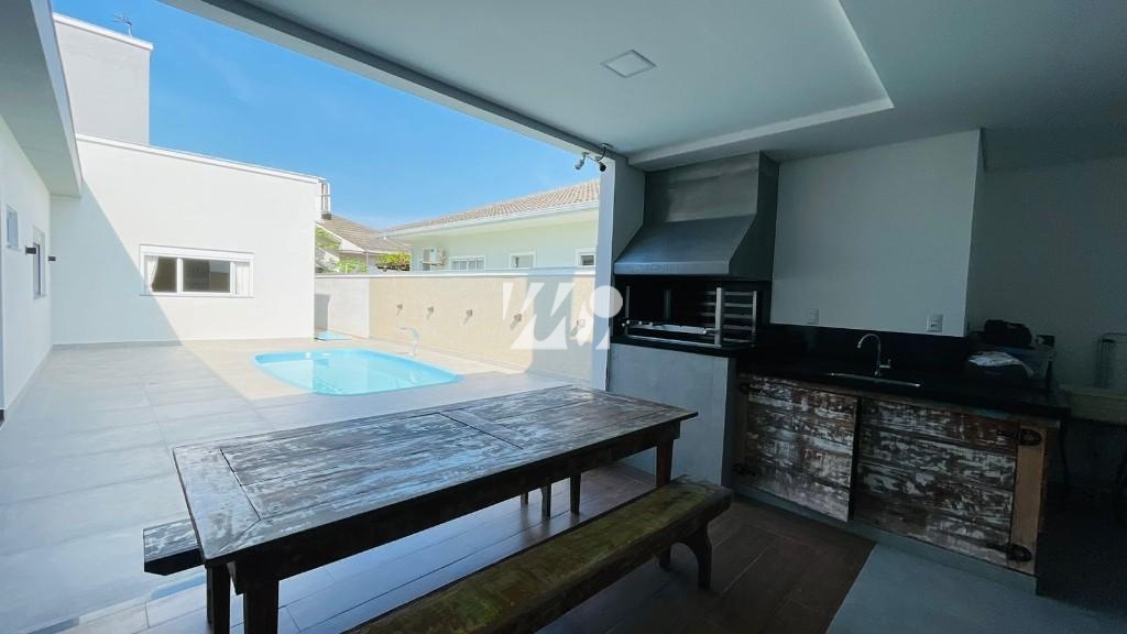 Casa em Pedra Branca, Palhoça. 4 quartos, 253m². Imagem 3 de 21